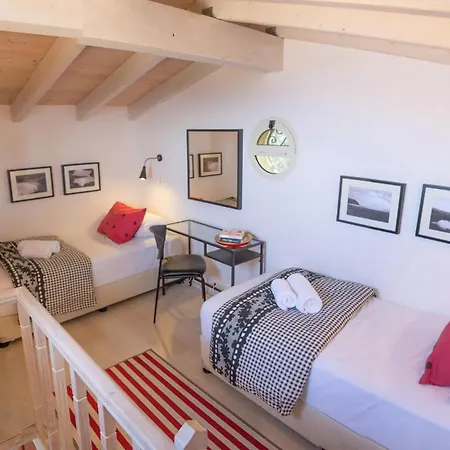 Vista Splendida Mit Privatem Pool Hébergement de vacances *