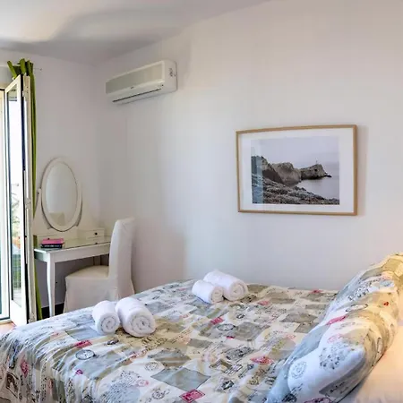 Vista Splendida Mit Privatem Pool Hébergement de vacances Áyios Nikítas