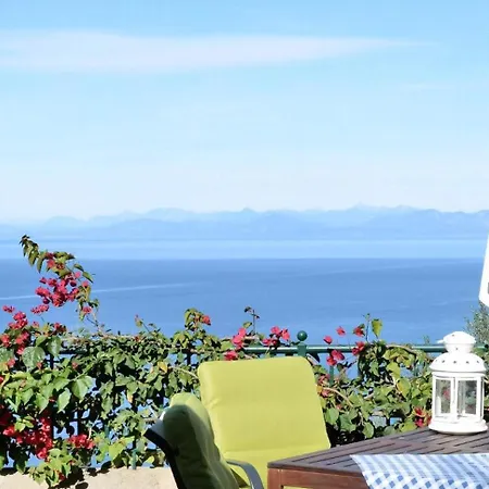 Hébergement de vacances Vista Splendida Mit Privatem Pool Áyios Nikítas
